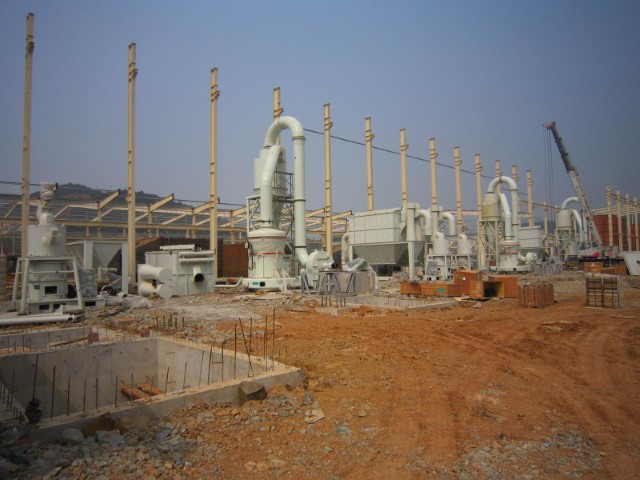 白云石磨粉現(xiàn)場