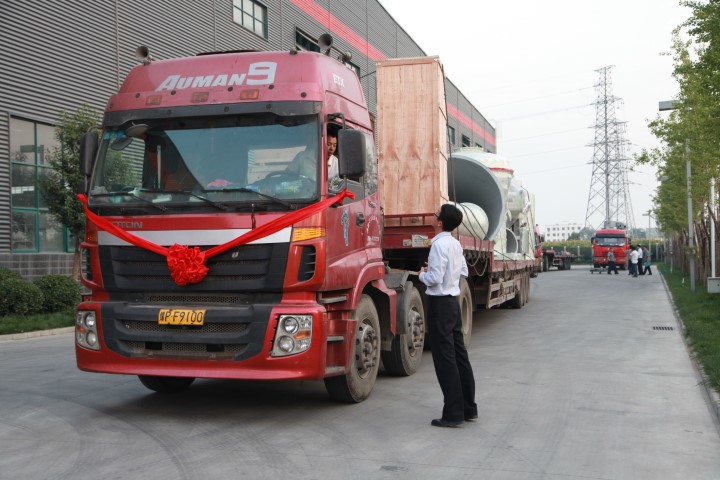 白云石磨粉機(jī)發(fā)貨